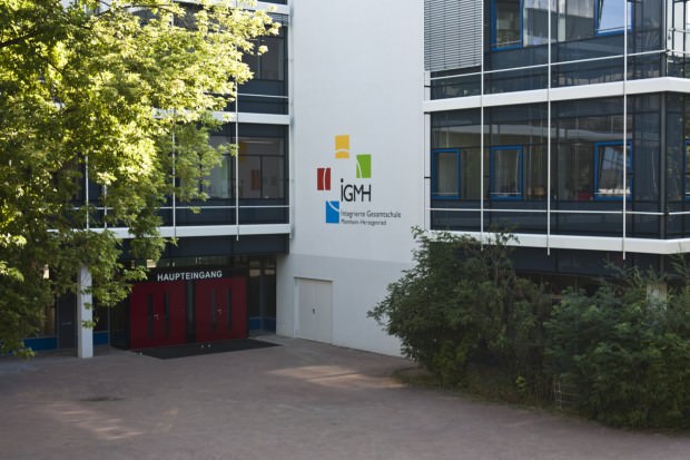 Die Stadtteilbibliothek befindet sich in der Integrierten Gesamtschule Herzogenried | Foto: Sandro Althaus (cc-by-sa)