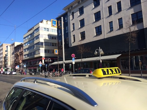 taxi 2 620x465 - Ab April wird Taxifahren in Mannheim deutlich teurer
