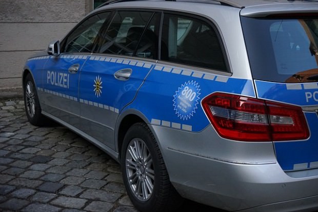 polizei auto symbolbild 620x413 - Gesammelte Polizeimeldungen in der Kalenderwoche 48