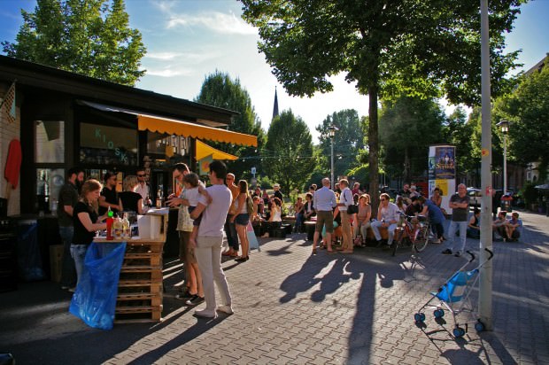 Letztes Jahr im Sommer hat sich der Kiosk am Neumarkt zum Besuchermagneten in der Neckarstadt-West entwickelt (Archivbild) | Foto: M. Schülke