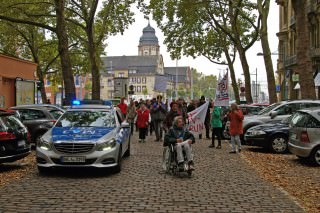 Gegen steigende Mieten und den Abriss günstigen Wohnraums protestierten Neckarstädter/innen | Foto: Neckarstadtblog