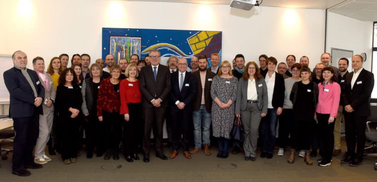 private foerdermittel gruppenbild 760x367 - Private Unternehmensstiftung fördert Projekte in der Neckarstadt-West