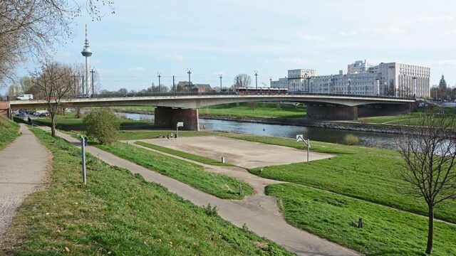 Die Friedrich-Ebert-Brücke | Foto: Hubert Berberich (CC by 3.0)