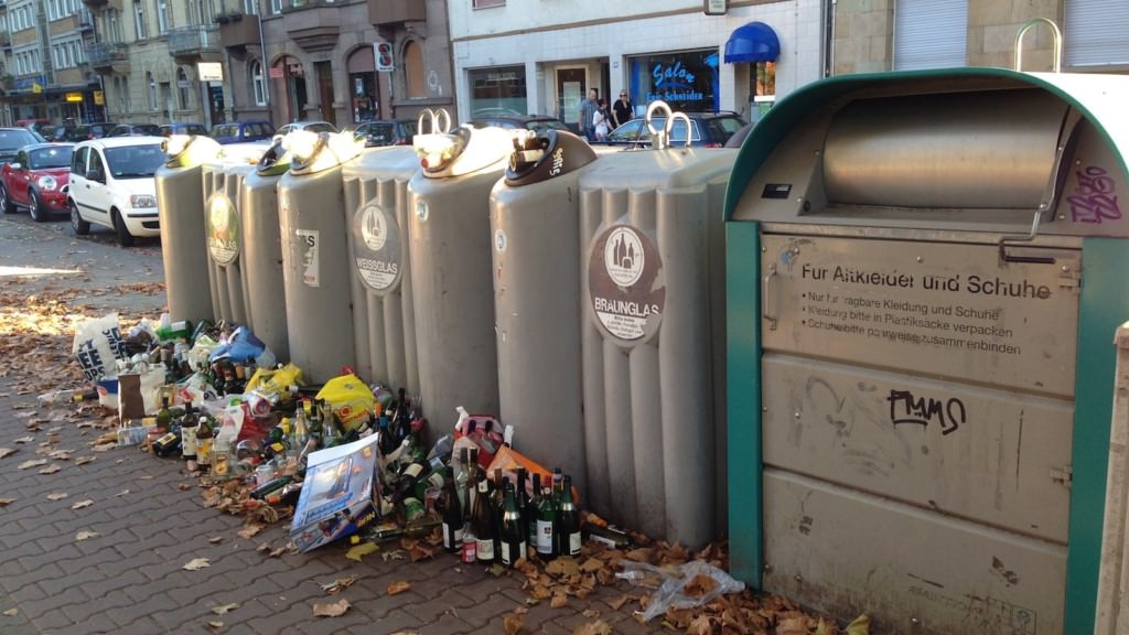 Vor der Uhlandschule sieht es wild aus | Foto: Neckarstadtblog