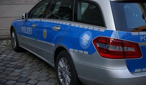 polizei auto symbolbild 620x413 620x360 - "Kaffeekasse" eines Mannheimer Medienunternehmens mitgehen lassen