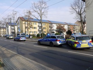 p1030434 m 320x240 - Protest eskaliert in GBG-Zentrale