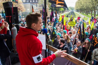 besser unbequem 11 320x213 - Fotostrecke: "Besser unbequem" – Warnstreik der ver.di Jugend
