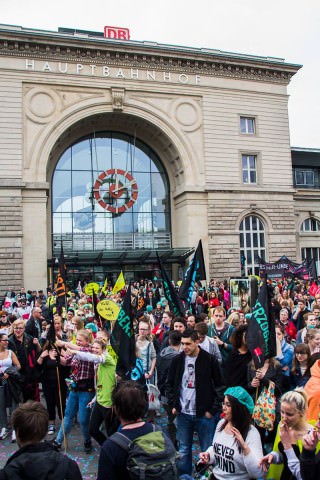 besser unbequem 33 320x480 - Fotostrecke: "Besser unbequem" – Warnstreik der ver.di Jugend