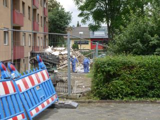 Eine Tage nach unserer Anfrage sehen wir zum ersten Mal Schutzkleidung | Foto: Neckarstadtblog