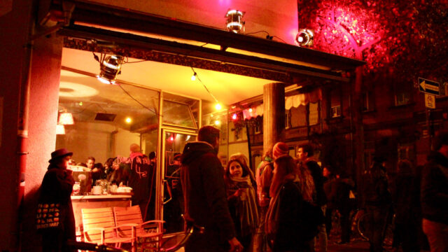 Die Lichtmeile zog auch 2016 wieder viele Besucher in die Neckarstadt-West | Foto: Alisa Klaiber