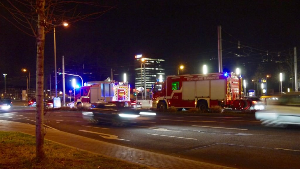 Fahrzeuge der Feuerwehr in der Brückenstraße (Archivbild 2016) | Foto: M. Schülke