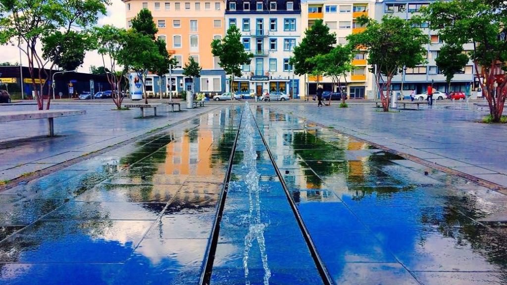 Die sommerliche Brunnenanlage auf dem Alten Messplatz (Archivbild) | Foto: M. Schülke