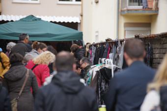 Der erste Neckarstädter Hofflohmarkt im April 2017 | Foto: Daniel Schoppmann