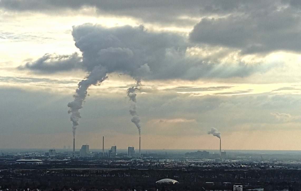 Das Großkraftwerk Mannheim im Februar 2017, knapp zwei Jahre nach der Inbetriebnahme von Block 9 (links, dann folgen Block 8,7 und rechts 6) | Foto: privat