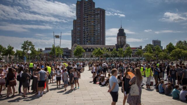 Schülerinnen und Schüler für Toleranz auf dem Alten Messplatz | Foto: CKI