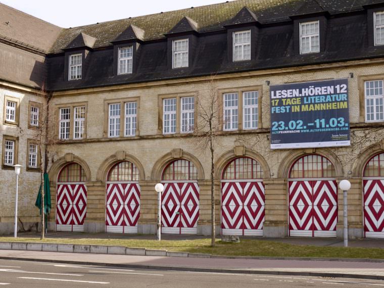 alte feuerwache 02 2018 lesen hoeren 760x570 - Themenabend "Syrien! سوريا" in der Feuerwache, Mahnwache auf dem Messplatz