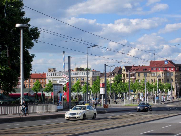 alter bahnhof kurpfalzbruecke alter messplatz 760x570 - Radfahrer von Auto erfasst und schwer verletzt