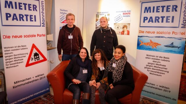 Gruppenfoto der Mieterpartei im Café Cohrs | Foto: CKI