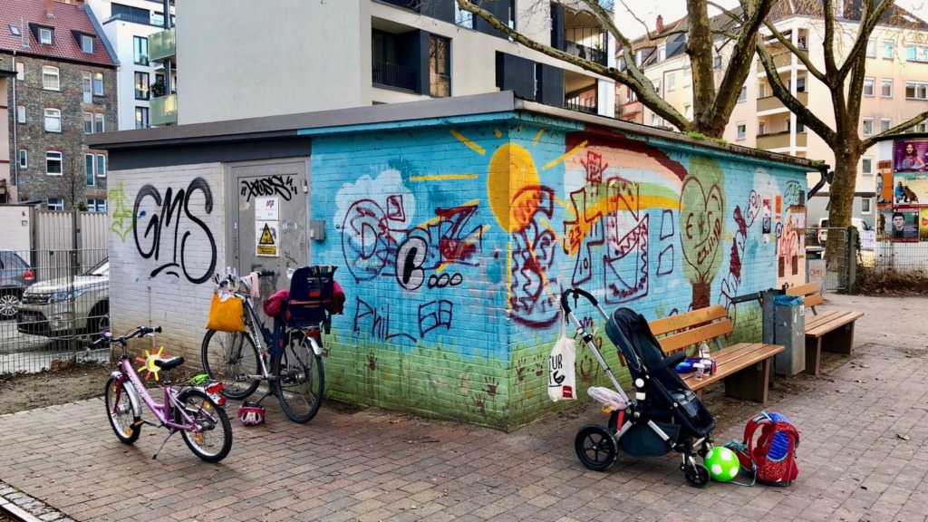 Das Trafohaus soll von einer Schulklasse verschönert werden | Foto: M. Schülke