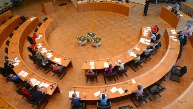 wenn ich im gemeinderat ware   ratssaal 640x360 - Vorläufiges amtliches Ergebnis der Gemeinderatswahl steht fest