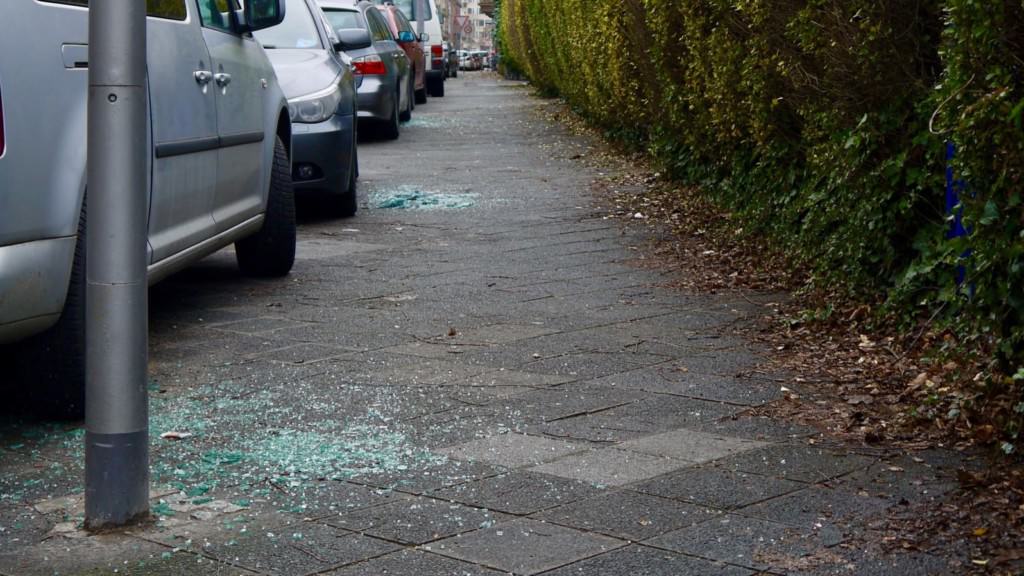 Allein in der Kinzigstraße waren fünf Fahrzeuge betroffen | Foto: M. Schülke