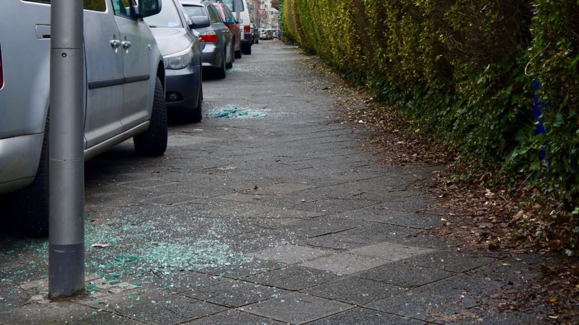 Allein in der Kinzigstraße waren fünf Fahrzeuge betroffen | Foto: M. Schülke