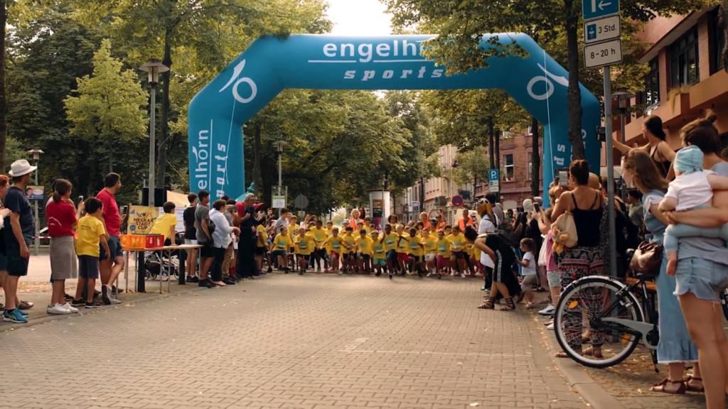 Startschuss beim Neckarstadt Cup 2018 | Standbild: YouTube