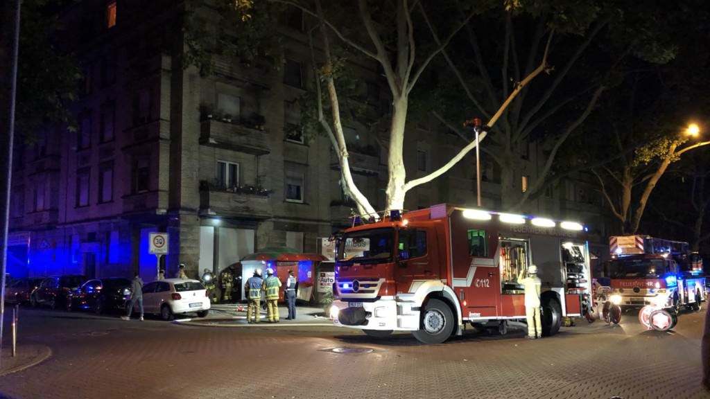 Nächtlicher Feuerwehreinsatz an der "Erdbeere" | Foto: M. Schülke