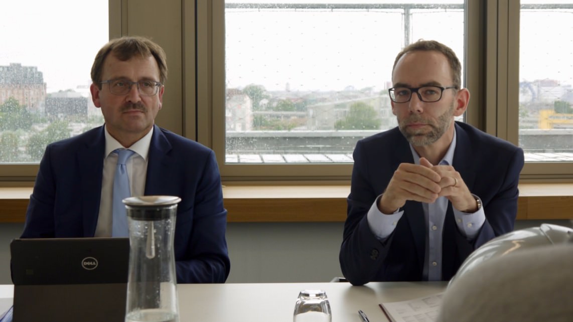 GBG-Geschäftsführer Karl-Heinz Frings (links) und Pressesprecher Heiko Brohm bei einer Pressekonferenz 2019 (Archivbild) | Foto: M. Schülke