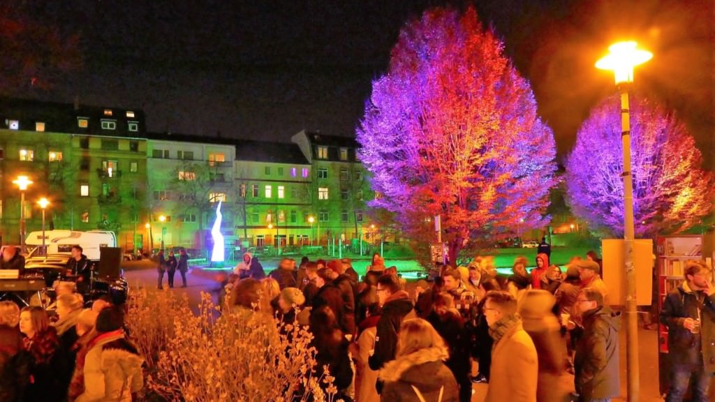 Der Neumarkt ist ein guter Startpunkt für die Konzerte am ersten Abend der Lichtmeile | Foto: Andreas Lindemann