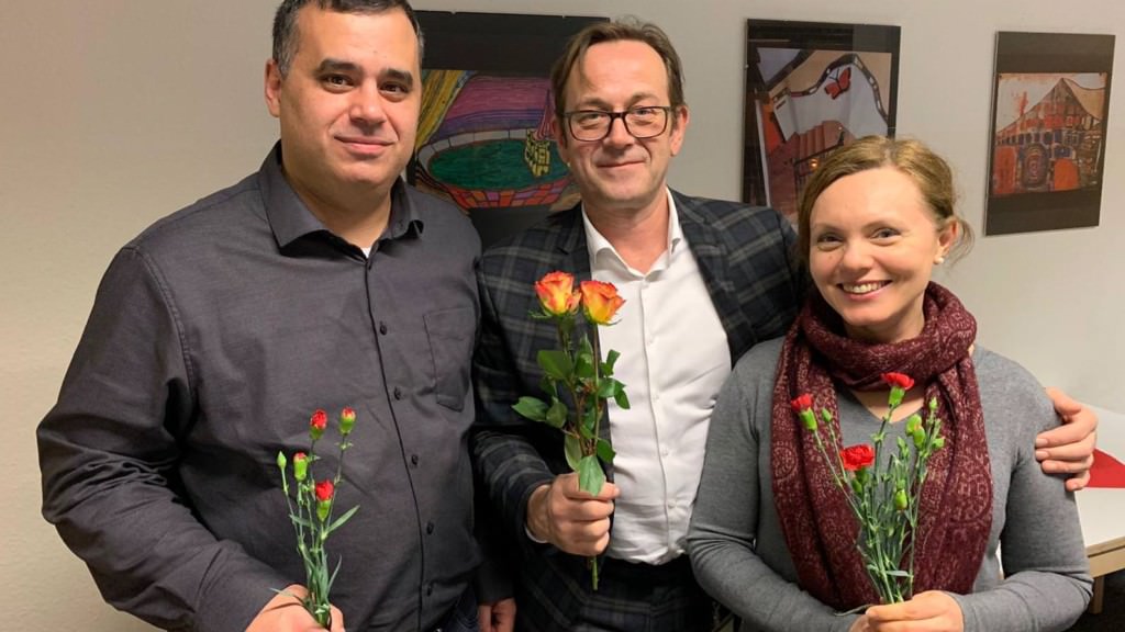 Thomas Meier (Mitte) mit den neuen stellvertretenden Vorsitzenden Taner Yildirim und Galina Scatova | Foto: SPD Neckarstadt-West