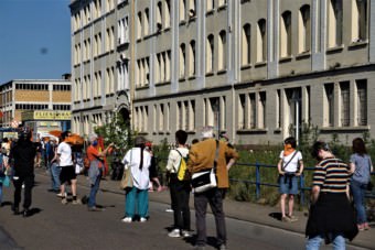 Demo vor der Landeserstaufnahme in der Industriestraße | Foto: Christian Ratz