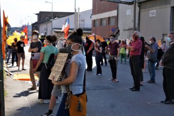 Demo vor der Landeserstaufnahme in der Industriestraße | Foto: Christian Ratz