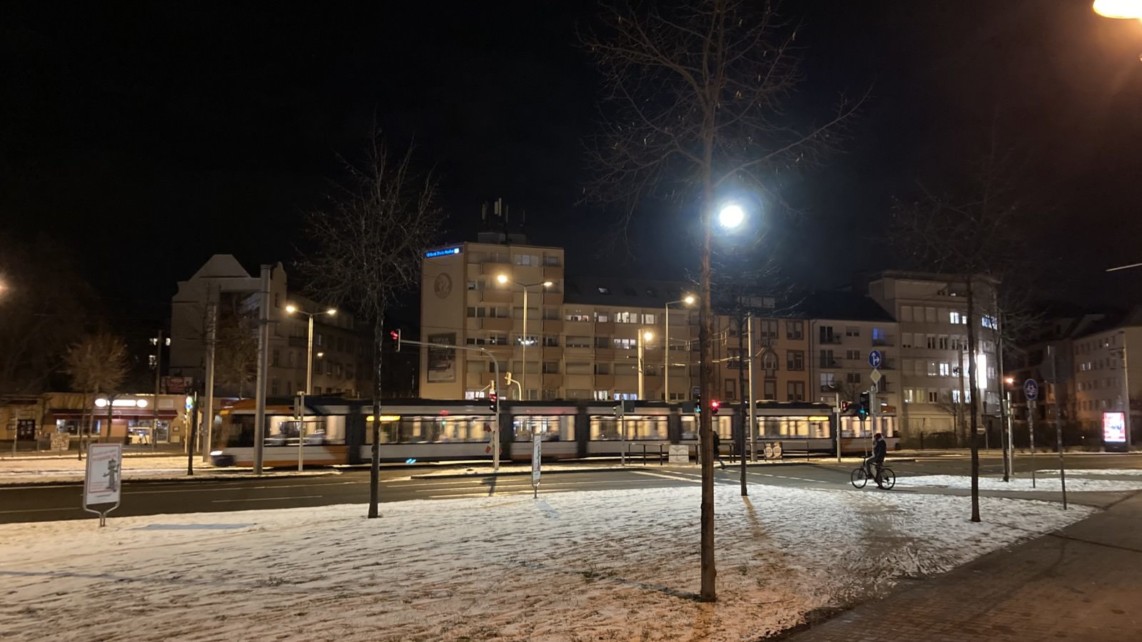 Bis auf Berufspendler*innen menschenleere Straßen auch an sonst belebten Orten der Neckarstadt | Foto: M. Schülke