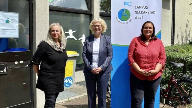bundesministerin-lambrecht-isabel-cademartori-gabriele-wurl_2021-07-05_16-44-59 v.l.n.r.: Campus-Leiterin Gabriele Wurl, Bundesjustiz- und Bildungsministerin Christine Lambrecht und SPD-Stadträtin und Bundestagskandidatin Isabel Cademartori | Foto: SPD Mannheim
