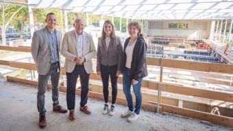 Oberbürgermeister Christian Specht (2.v.l.) mit den Projektverantwortlichen aus dem Fachbereich Sport und Freizeit | Foto: Stadt Mannheim