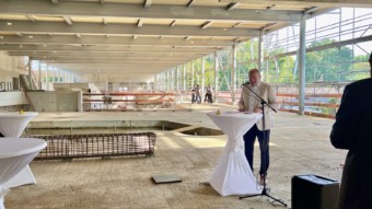 Beim Richtfest für das Kombibad Herzogenried im September 2024 | Foto: M. Schülke