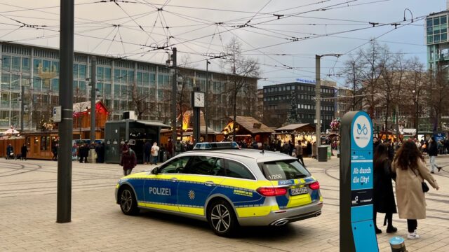 Die Polizei hat die Sicherheitslage auf den Weihnachtsmärkten in Mannheim im Blick | Foto: M. Schülke