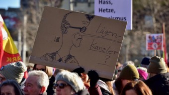 "Wir sind die Brandmauer!"-Demo am 1. Februar 2025 | Foto: Daniel Kubirski
