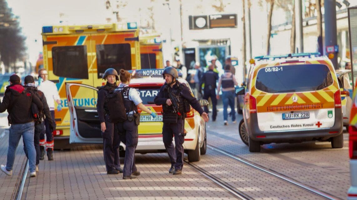 Großeinsatz von Polizei- und Rettungskräften in der Mannheimer Innenstadt | Foto: Leder