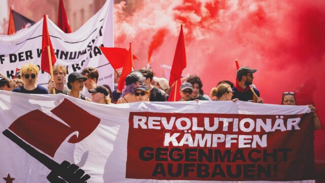 Die Initiative Soziale Kämpfe (Ewwe longt's) und das Offene Antifaschistische Treffen Mannheim rufen zur "Revolutionären 1. Mai-Demo" in Richtung Neckarstadt-West auf | Foto: Alexander Kästel (www.rentadesigner.de)