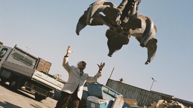 Ergriffenheit auf dem Schrottplatz | Foto: Tamara Aptekar