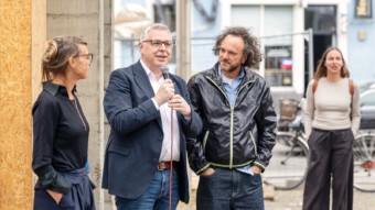 Myriam Holme, Kulturbürgermeister Thorsten Riehle und Philipp Morlock