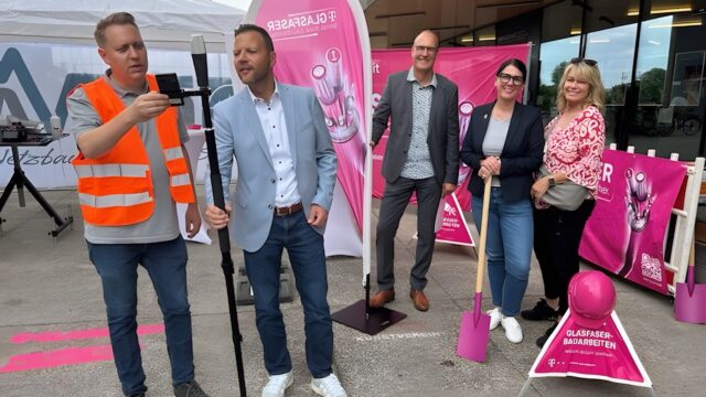 Bürgermeister und Werbeträger Proffen beim PR-Termin | Foto: Stadt Mannheim