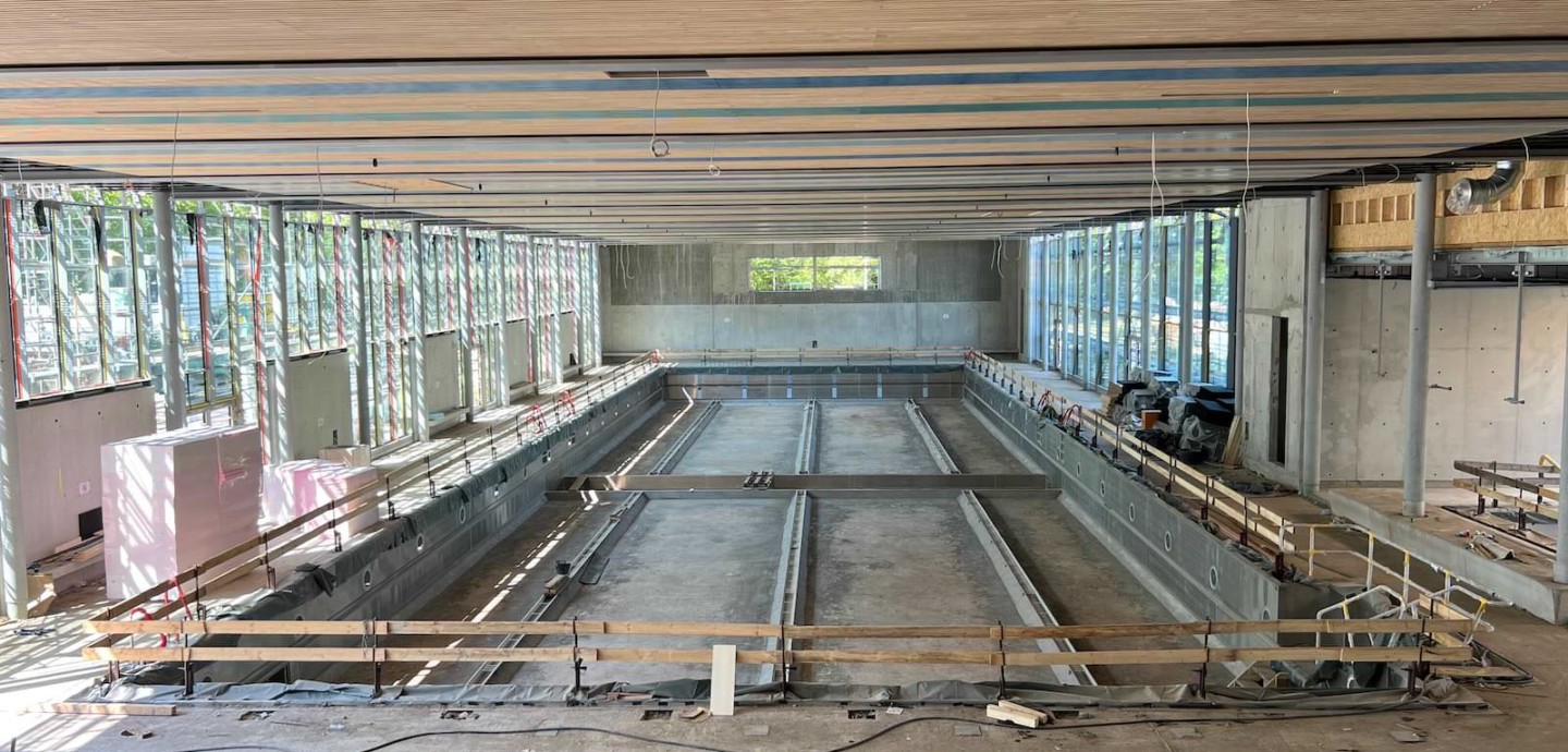 Das 50-Meter-Becken lässt sich praktisch aufteilen | Foto: M. Schülke