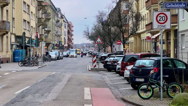Die Lange Rötterstraße zwischen Müll- und Verkehrssündern | Foto: M. Schülke