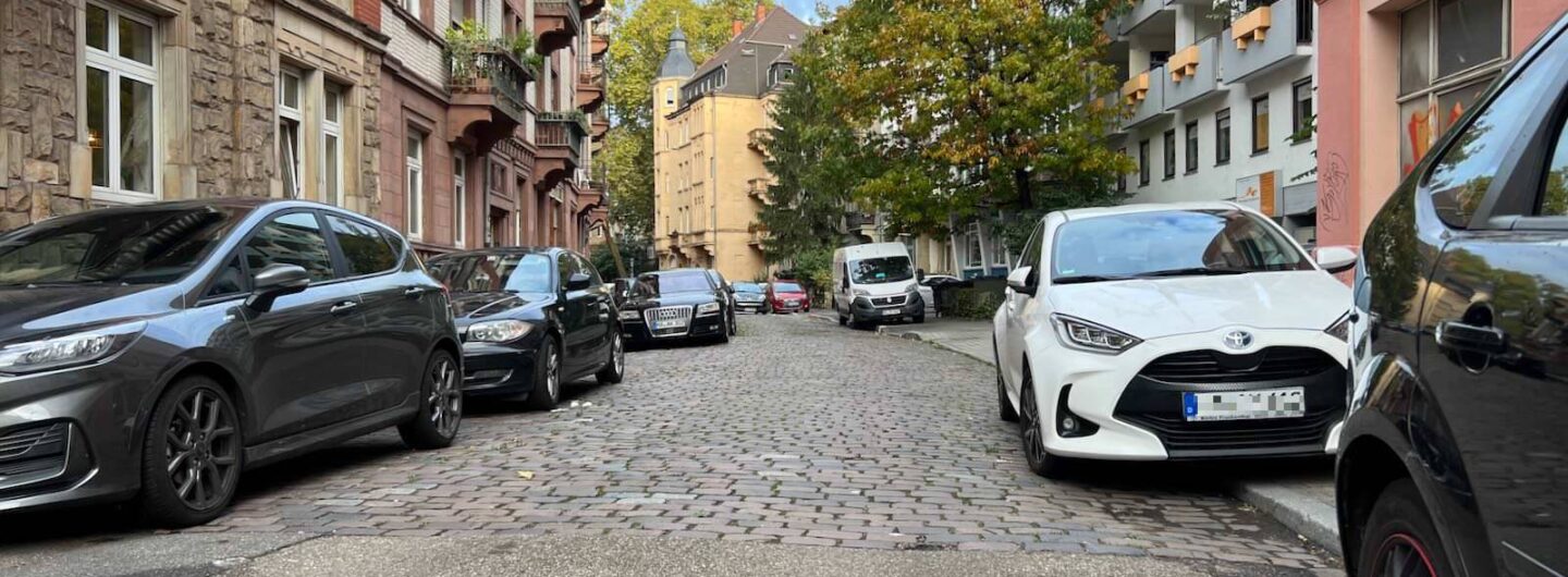 In der Poziistraße wird man zukünftig nur noch auf einer Straßenseite parken dürfen | Foto: M. Schülke