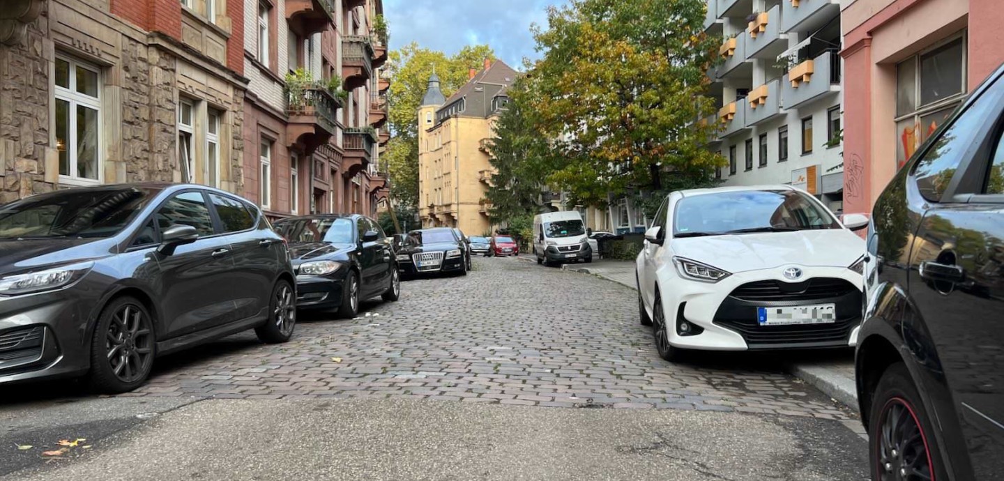 In der Poziistraße wird man zukünftig nur noch auf einer Straßenseite parken dürfen | Foto: M. Schülke