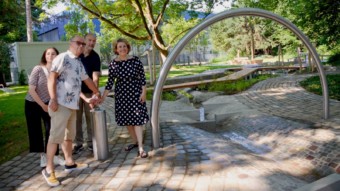 wasserspielplatz herzogenriedpark dsc 0786 340x191 - Neuer Wasserspielplatz im Herzogenriedpark eröffnet