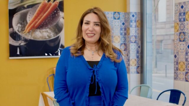 Fouzia Hammoud ist eine der Träger*innen der Heimatmedaille Baden-Württemberg 2025 | Bild: YouTube, MWK Baden-Württemberg